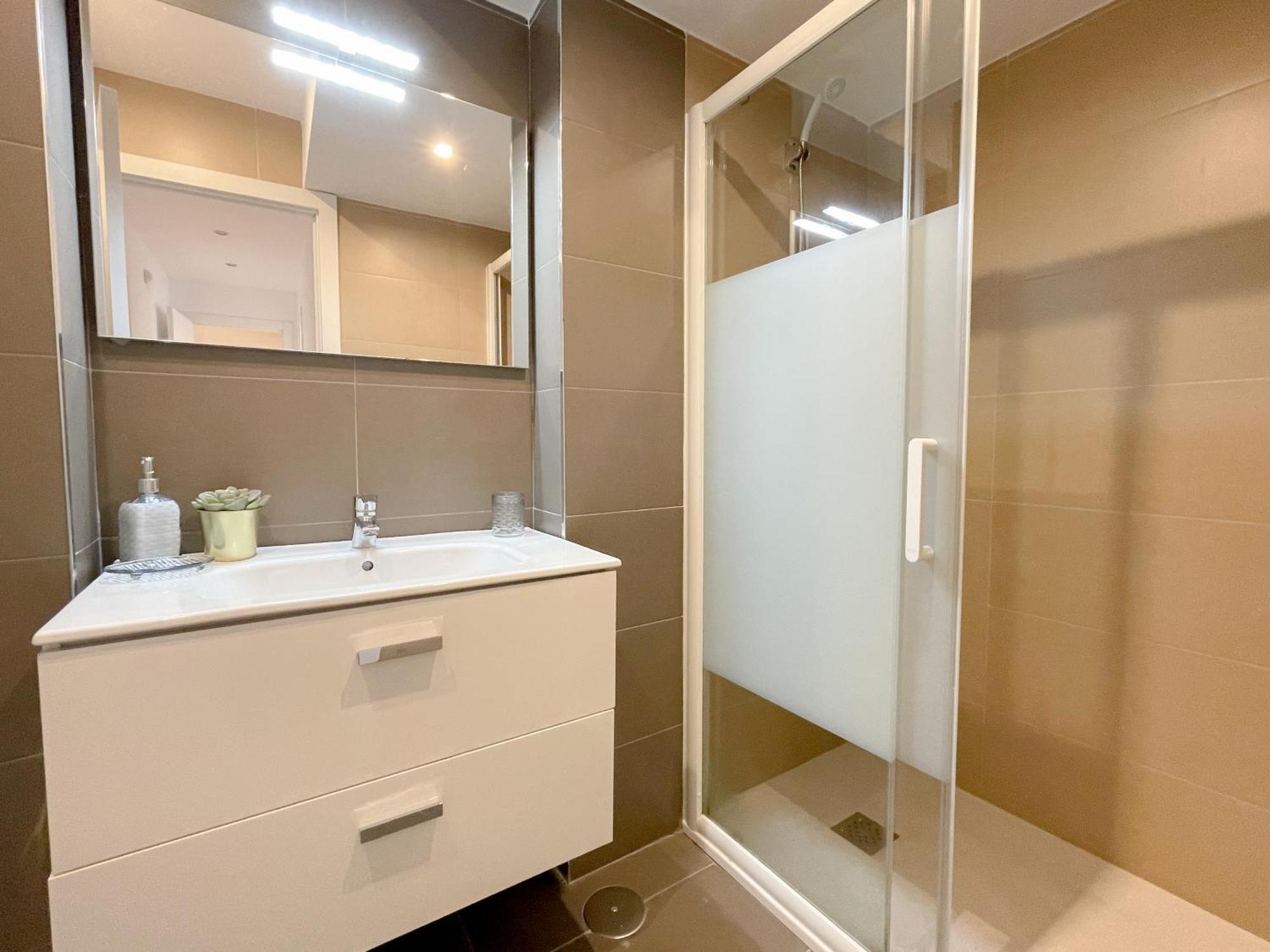 Moderno Apartamento Plz De La Merced مالقة المظهر الخارجي الصورة